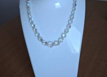 Zabytkowe korale fasetowane z efektem zorzy polarnej