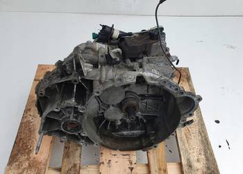 Volvo S60 II V60 2.0 D3 SKRZYNIA BIEGÓW manualna CG9R-7002-JC 1285052