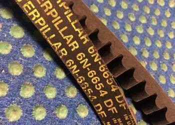 Pasek klinowy o długości 1778 mm z surową krawędzią i kolcami CAT 6N-6654