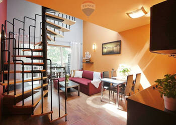 Apartament wakacyjny w sercu sosnowego lasu