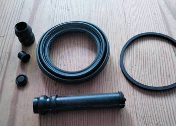 Zestaw uszczelnień zacisku hamulcowego przód K2700 K2500