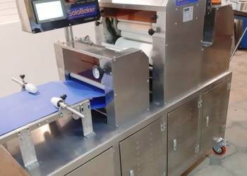 Linia do produkcji drożdżówek, pączków i rolad cukierniczych.