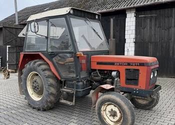 Traktor Zetor 7211