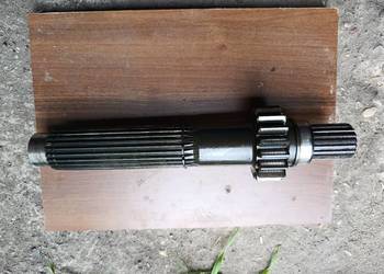 Wałek.skrzyni biegów hydrostat Claas dominator 108 SL