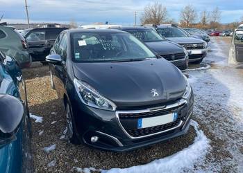 PEUGEOT 208 1.6 BlueHDi 100 Allure Business EJ599