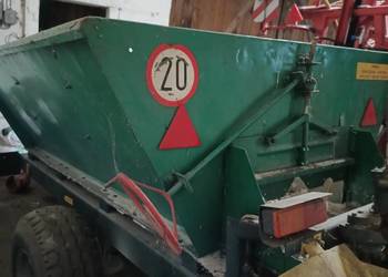 Piast do rozsiewania wapna. Brzeg