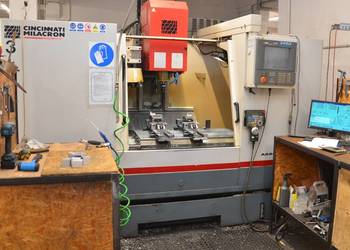 Frezarka CNC CINCINNATI MILACRON ARROW 1000 Centrum obróbcze