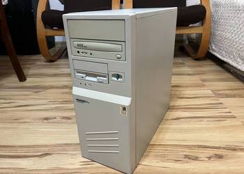 Zabytkowy komputer PC ATX Peacock AMD K6-2 450MHz