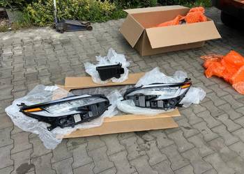 Sprzedam nowe oryginalne Reflektory Lampy przód Toyota Sienna 2021-2025