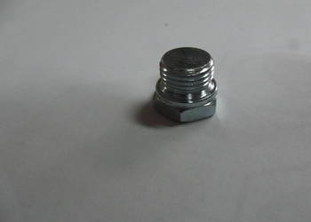 Korek spustowy pompy URSUS C-360