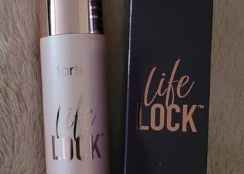 Nawilżający wodoodporny spray utrwalający Tarte 100 ml