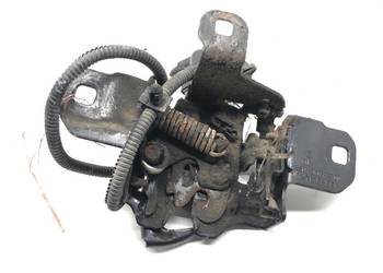 ZAMEK MASKI PRZÓD VW GOLF IV Hatchback 97-08