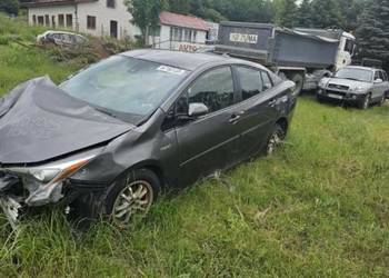 Toyota Prius 2018 uszkodzona