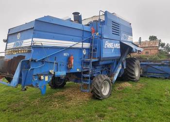 Kombajn zbożowy MDW 527 STS case 527