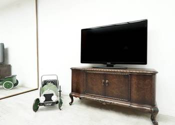 Zabytkowa komoda z lat 40-tych w stylu chippendale. Po renowacji.