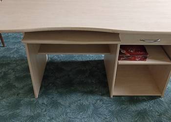 Duże jasne biurko 70x125