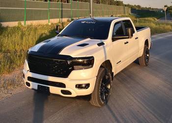 Ram 1500 DT 5,7 HEMI eTorque 400 KM 730NM jak nowy