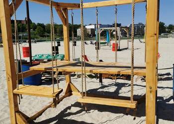 Huśtawki ogodowe ze stolem  do knajp restauracji plaże