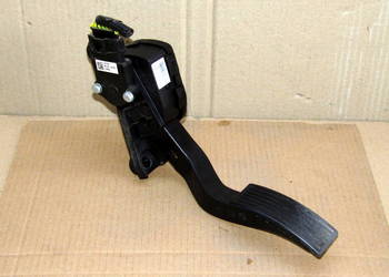 PEDAŁ GAZU ,POTENCJOMETR HYUNDAI I20 1.2 16V LIFT 35190-4A700