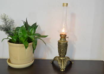 śliczna cynowa LAMPA NAFTOWA b. stara