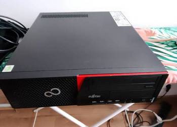 Komputer stacjonarny Fujitsu 4GB