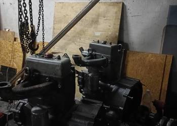 Sprzedam 2 silniki c 330