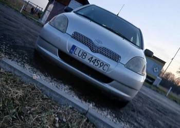 Toyota Yaris 1