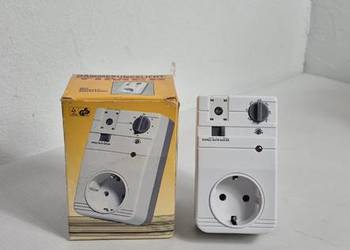 Programator Czasowy ze Zmierzchówką i Funkcją Losową (Zufall)