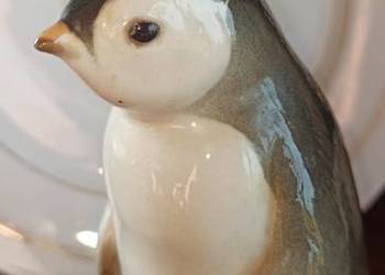 Pingwin, figurka Łomonosow. Petersburg.