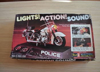 Model Revell Electronic H-802 Police Bike