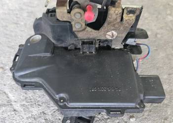 Zamek do drzwi przednich Golf IV 3d