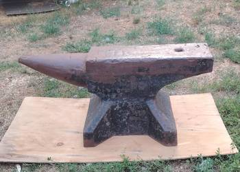 Kowadło kowalskie 140 kg