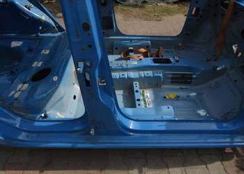 PRÓG SŁUPEK PRAWY BOK LD5C VW UP