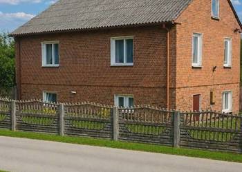Na sprzedaż dom z zabudowaniami gospodarczymi – działka ok. 34 arów Łychów Szlachecki