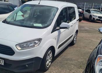 Ford Courier 2018 Salon PL