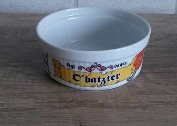 Porcelanową maselnica prl