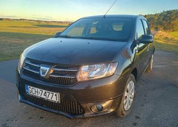 Sprzedam Dacia Sandero 1.5 dci dwa komplety opon Sprzedam Dacia Sandero 1.5 dci dwa komplety opon