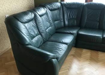 Piękny narożnik skórzany na dębowej ramie