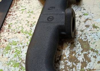 Kolektor wydechowy Zetor 3-cylindry.