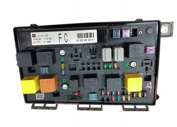 SKRZYNKA BEZPIECZNIKÓW 13191126 1.6 B Opel Astra III (2004-2014  ) H