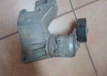 Łapa wspornik alternatora Opel Astra Vectra Zafira 90571112