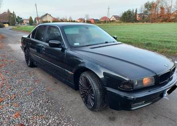 BMW 728  2,8  193 kM