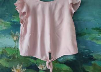 letnia bluzka top wiązana przewiewna Bershka koszulka t-shirt