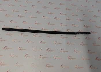 NISSAN JUKE 10r listwa zgarniająca lewa przód