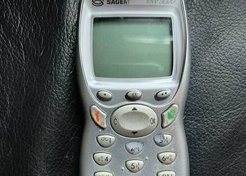 Dwa kolekcjonerskie telefony komórkowe