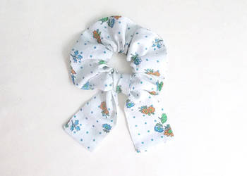 scrunchie satyna, satyna gumka do włosów, kokarda scrunchie