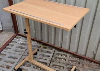 Stolik stół do łóżka rehabilitacyjnego szpitalny biurko mobilny na kółkach