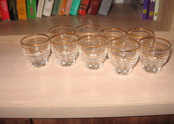 Francuskie Retro kieliszki ze złotymi paskami do kordiałów- 3 szt