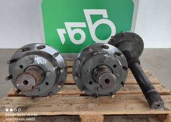 Wał piasta tylnej osi 72607606 Massey Ferguson 7720