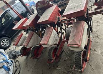 Siewnik do kukurydzy